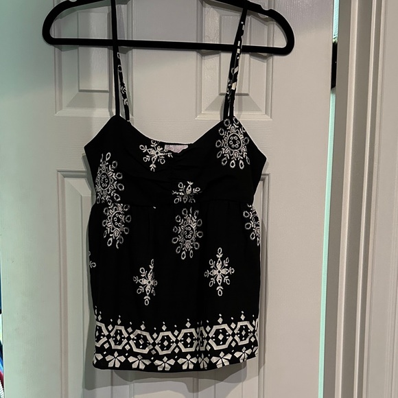 Pink Lily Tops - Pink Lily small Black and White Patterned Women's Top. Like new